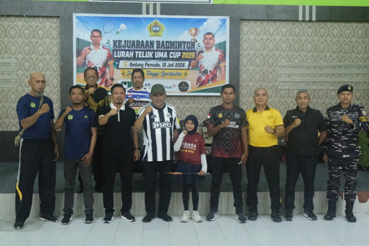 Hadir Langsung di Teluk Uma, Wakil Bupati Karimun Apresiasi Inisiatif Warga Aktifkan Kembali Gedung Pemuda Lewat Kejuaraan Badminton