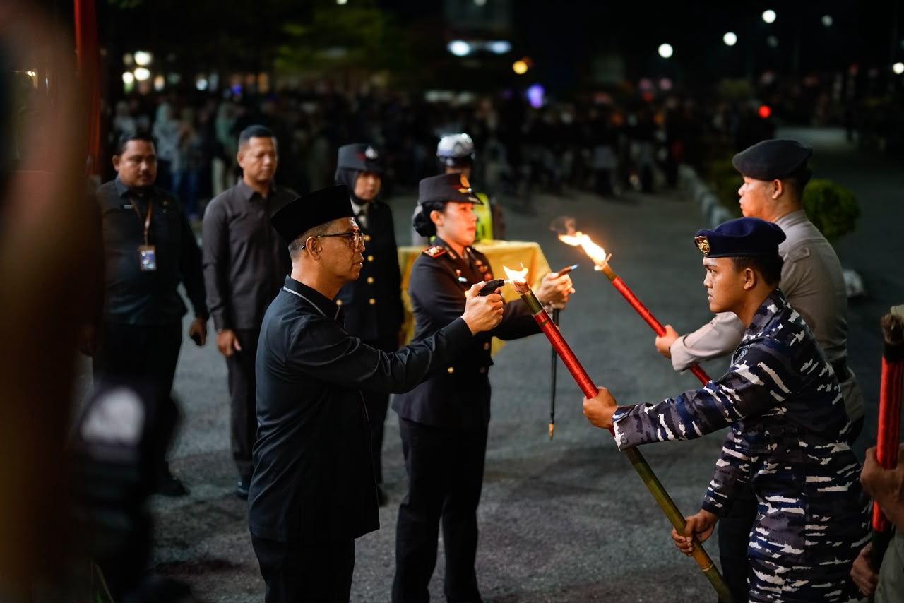 Cahaya Obor di Coastal Area: Ing. H. Iskandarsyah Gaungkan Semangat Damai Kemerdekaan