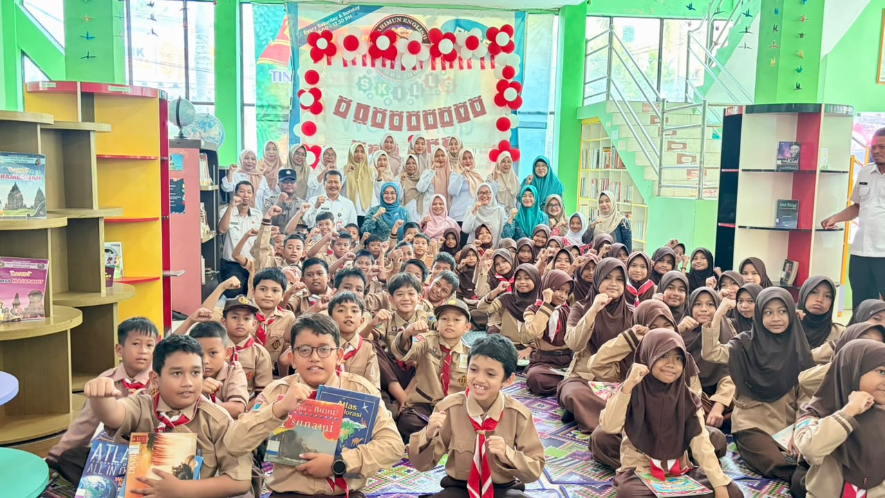 Tumbuhkan Budaya Literasi Sejak Dini, Bunda Literasi Kabupaten Karimun Berikan Motivasi kepada Puluhan Siswa SD